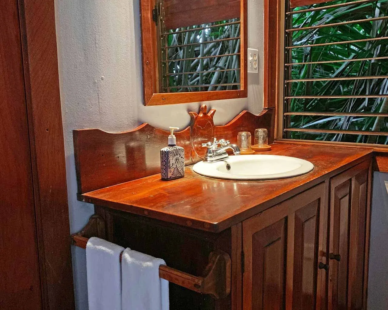 Tortuga beachfront bungalow