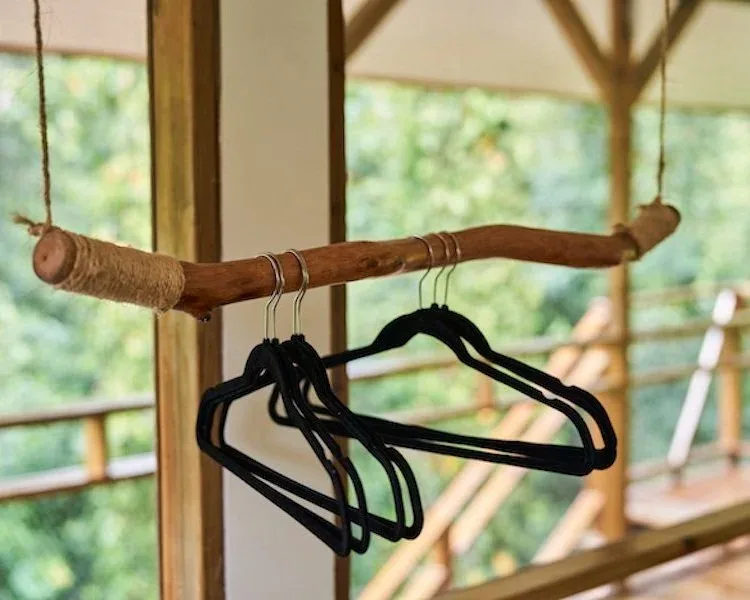 Mono treetop cabana