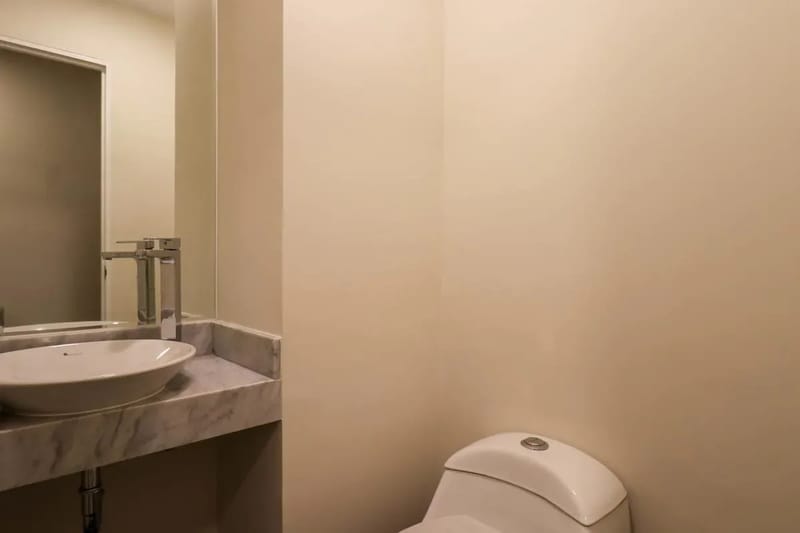 Premium 2BR with Balcony near the Malecon