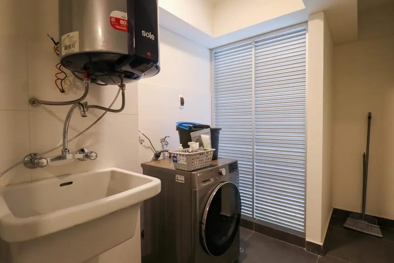 Premium 2BR with Balcony near the Malecon
