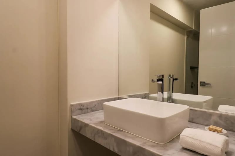 Premium 2BR with Balcony near the Malecon