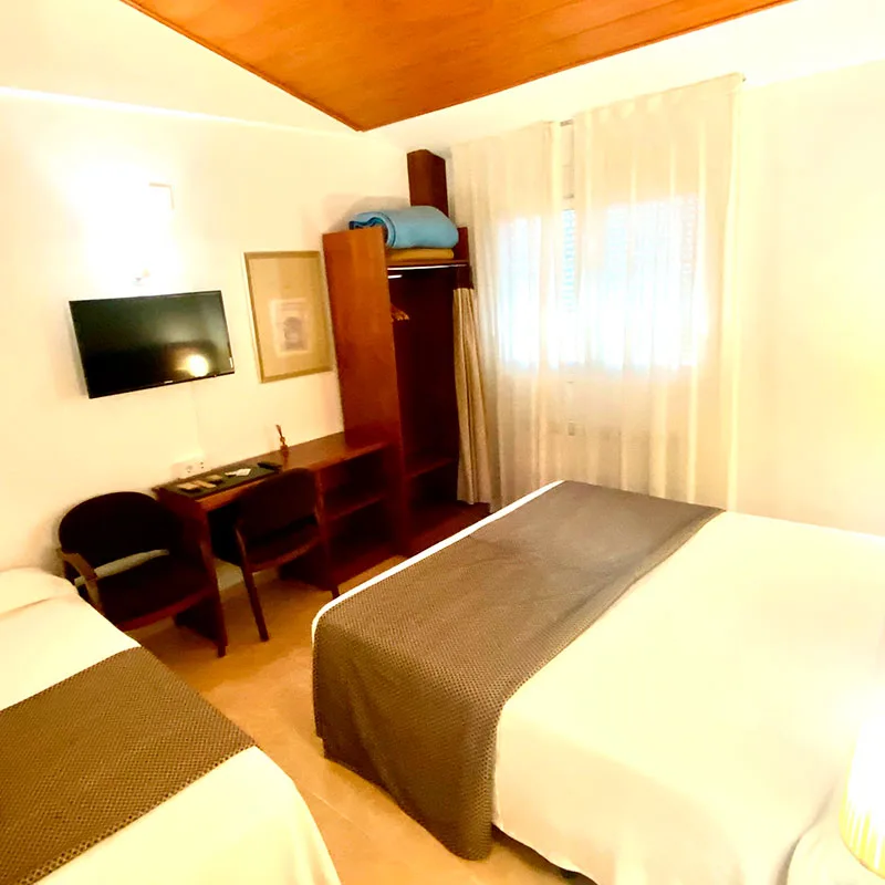 Triple room