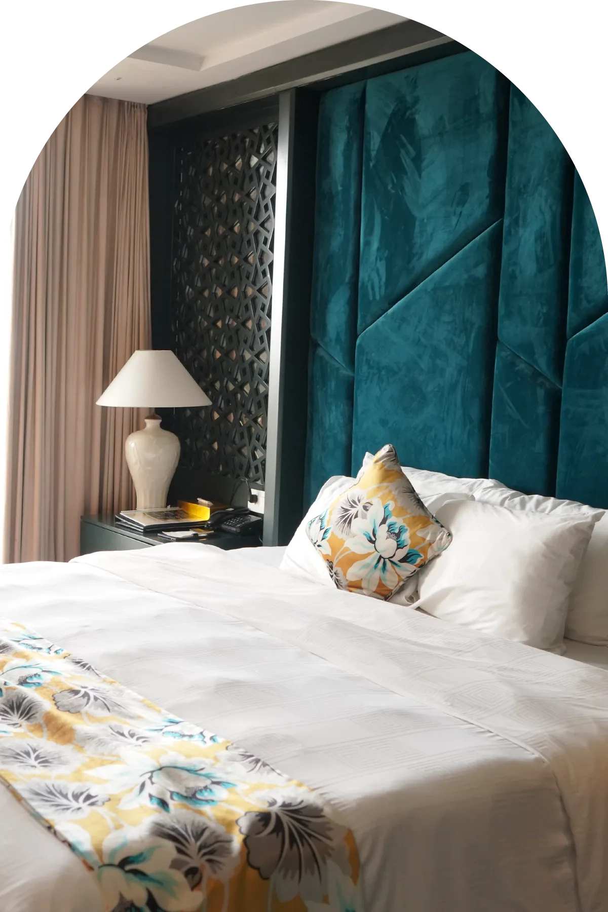 Golden Silk Boutique Hotel image