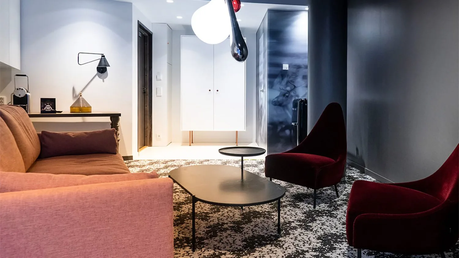 Deluxe Suite Premium