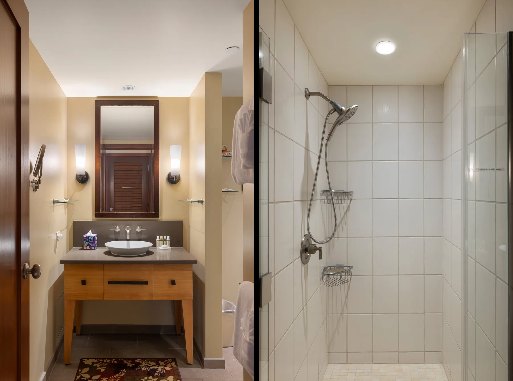 Un lavabo con espejo está junto a una ducha con azulejos.