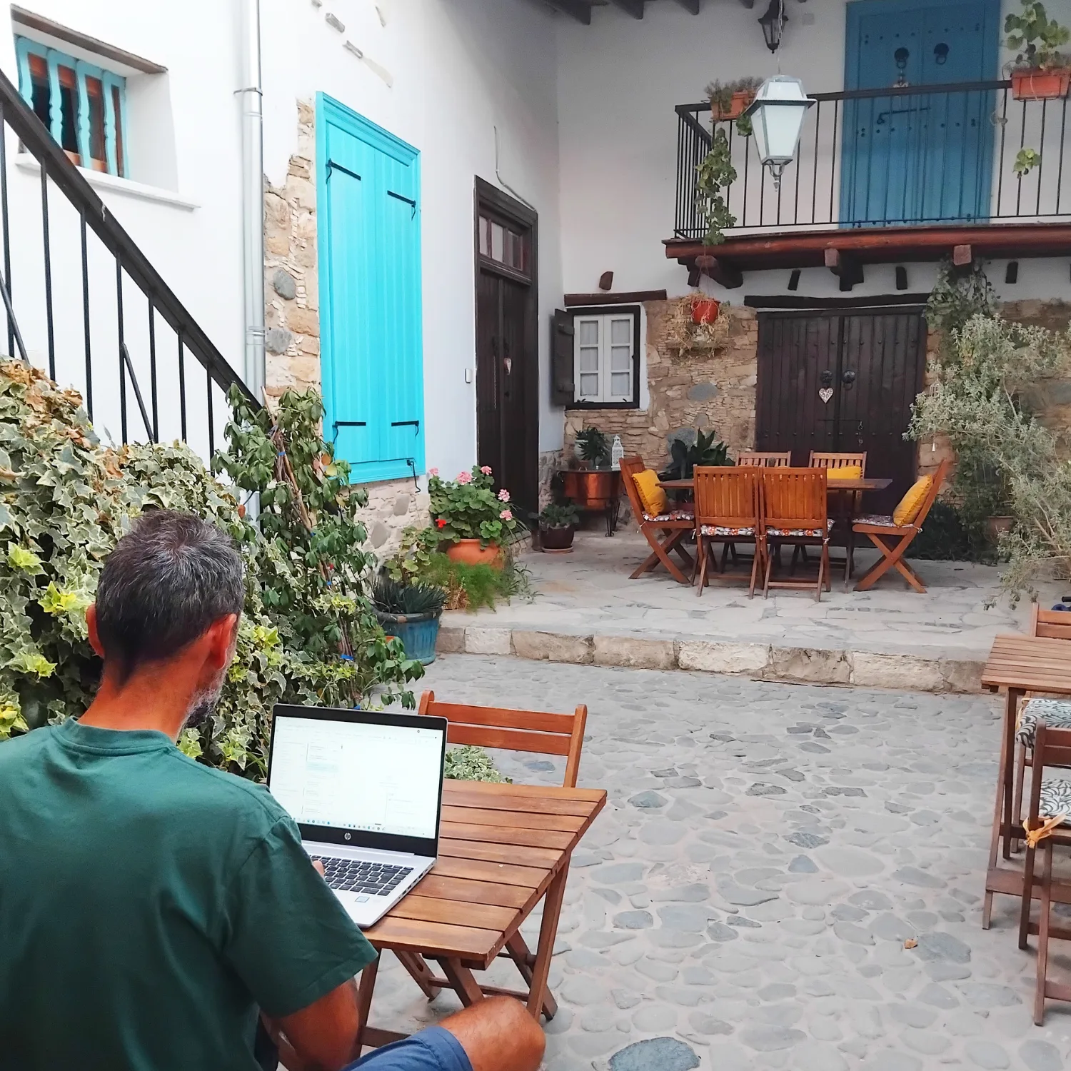 Working in the Aperanti courtyard