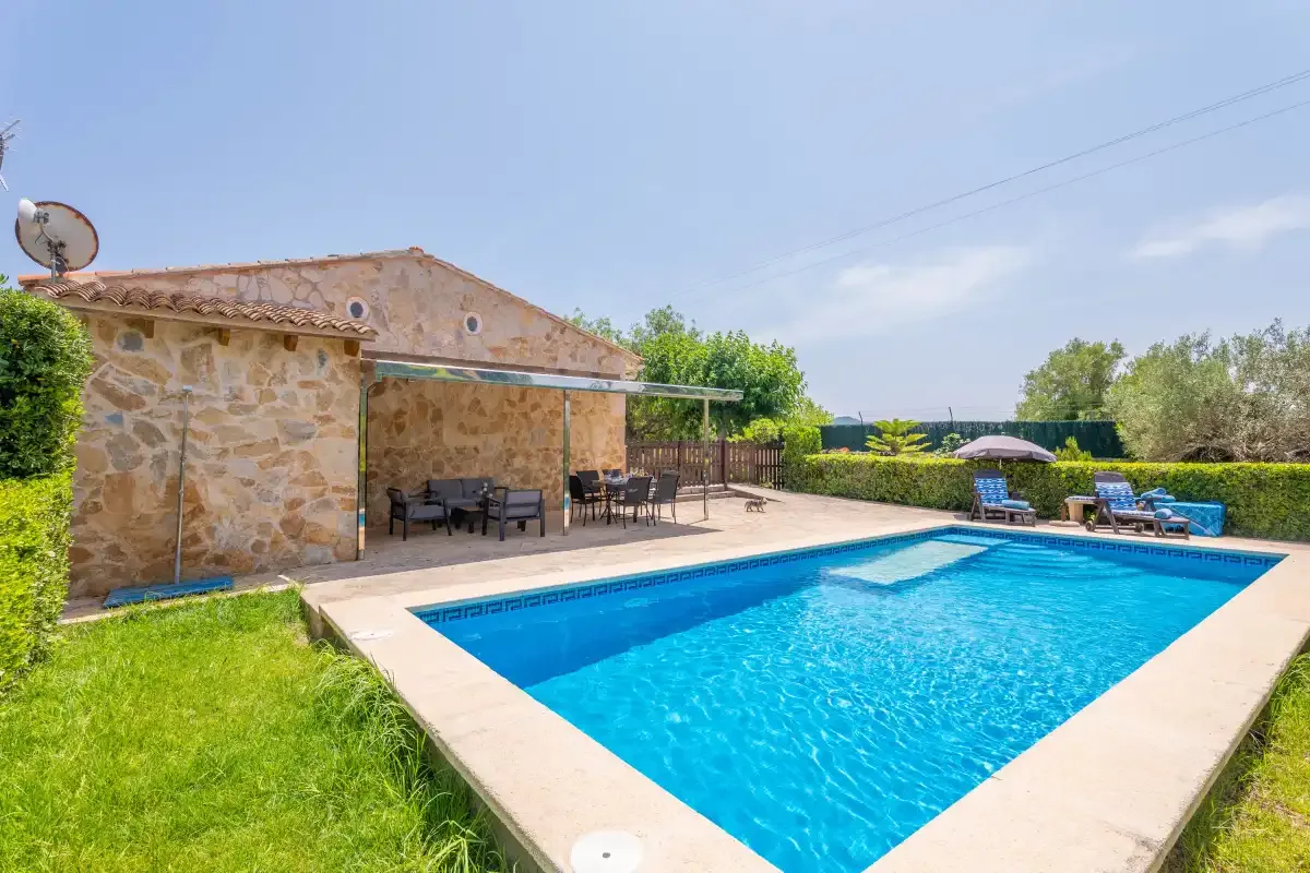 Holiday rentals in Villa fernando, Manacor