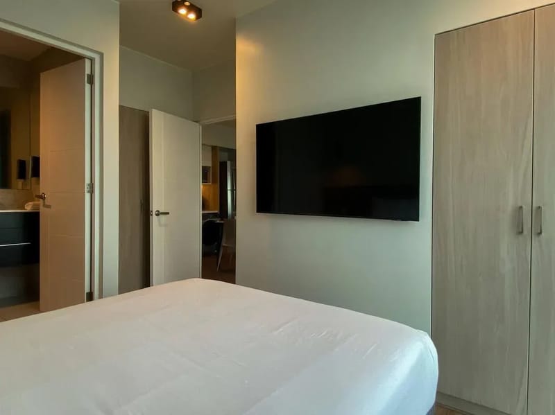 Modern & Cozy 2BR in the Heart of Miraflores
