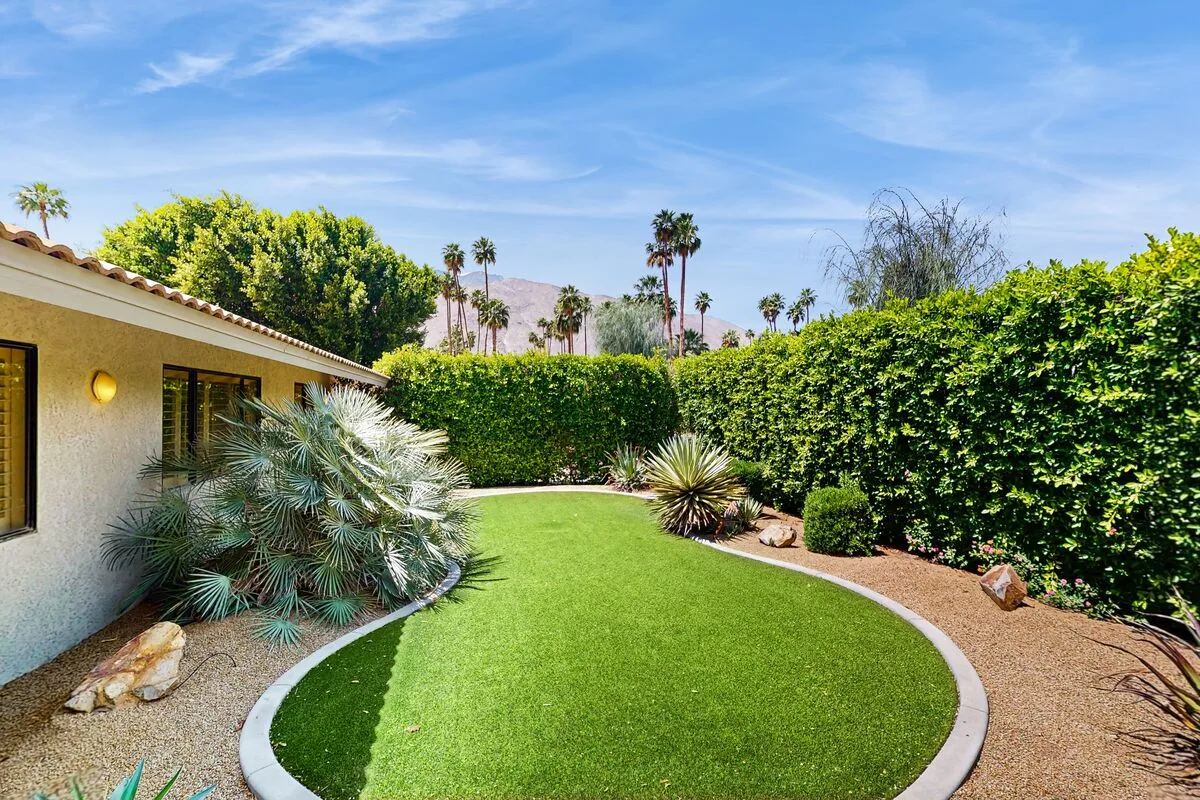 South Palm Springs Paradise