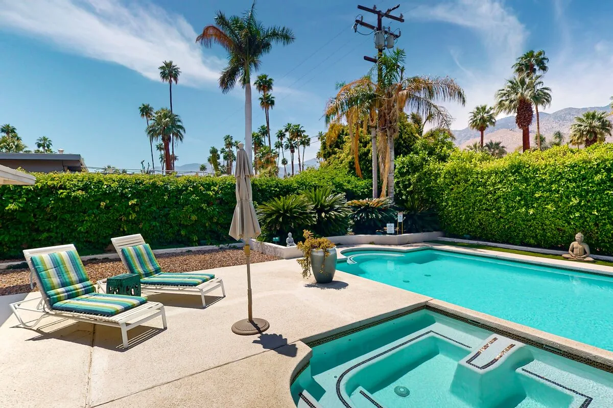 South Palm Springs Paradise
