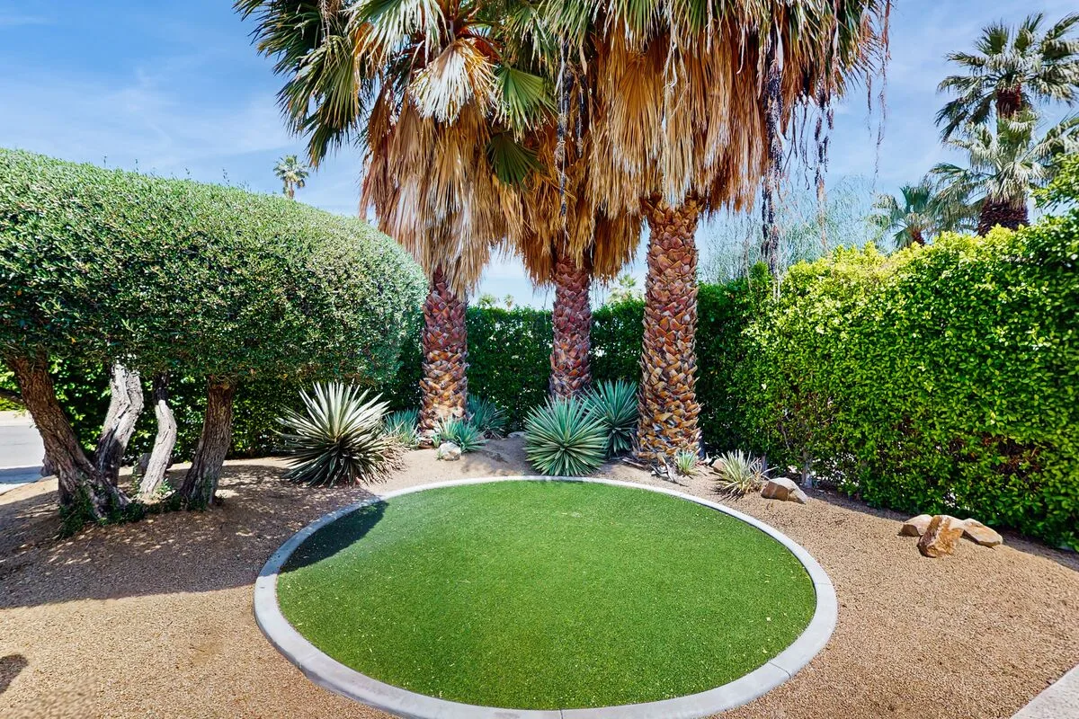 South Palm Springs Paradise