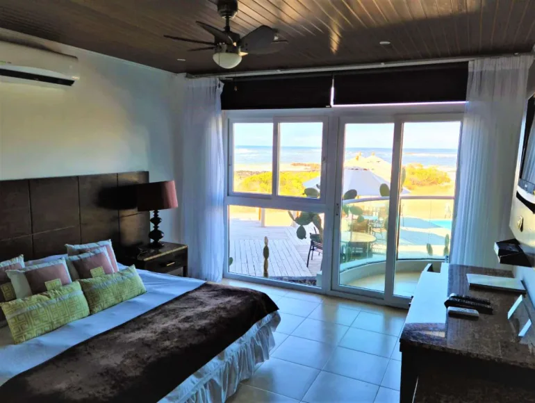 King Ocean View Room