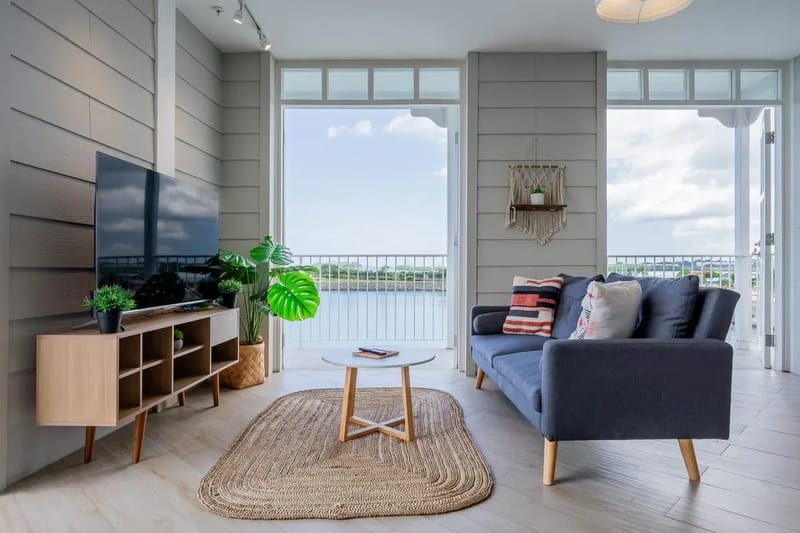Roomy 1BR in Casco Antiguo w/ Balcony
