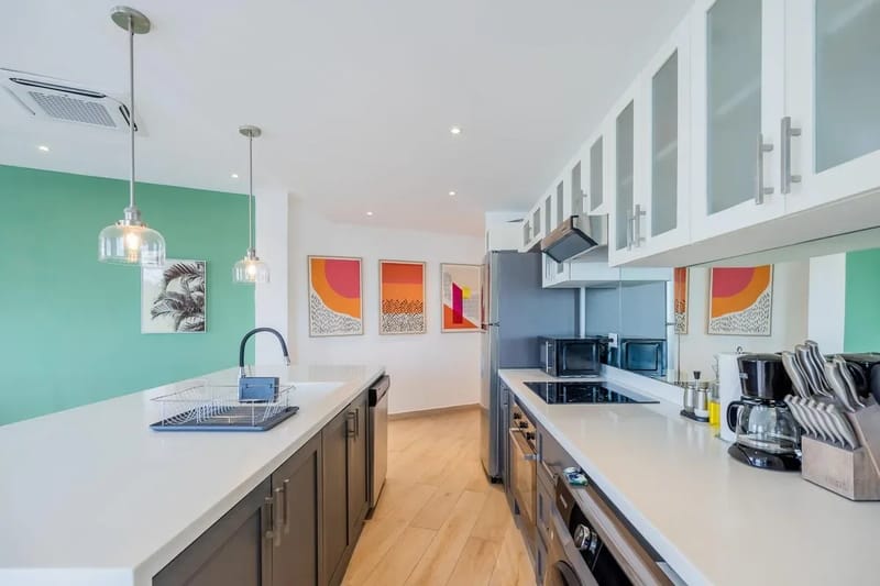 Roomy 1BR in Casco Antiguo w/ Balcony