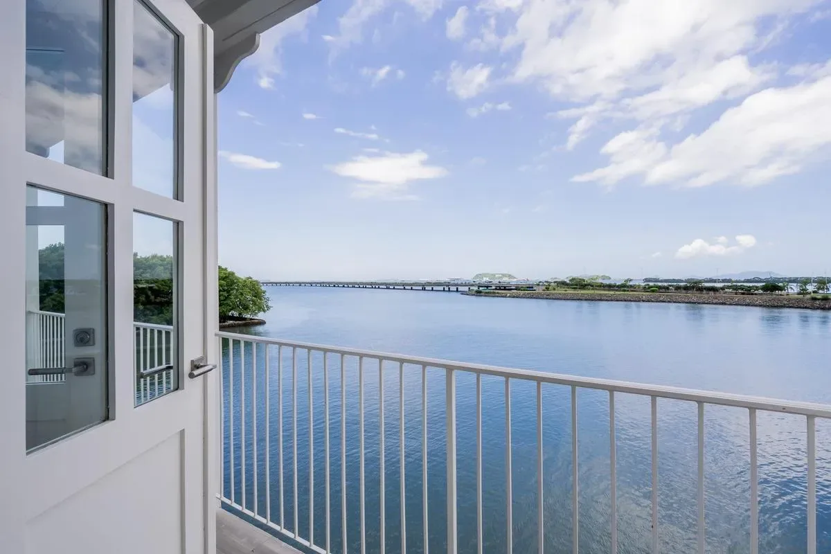 Roomy 1BR in Casco Antiguo w/ Balcony