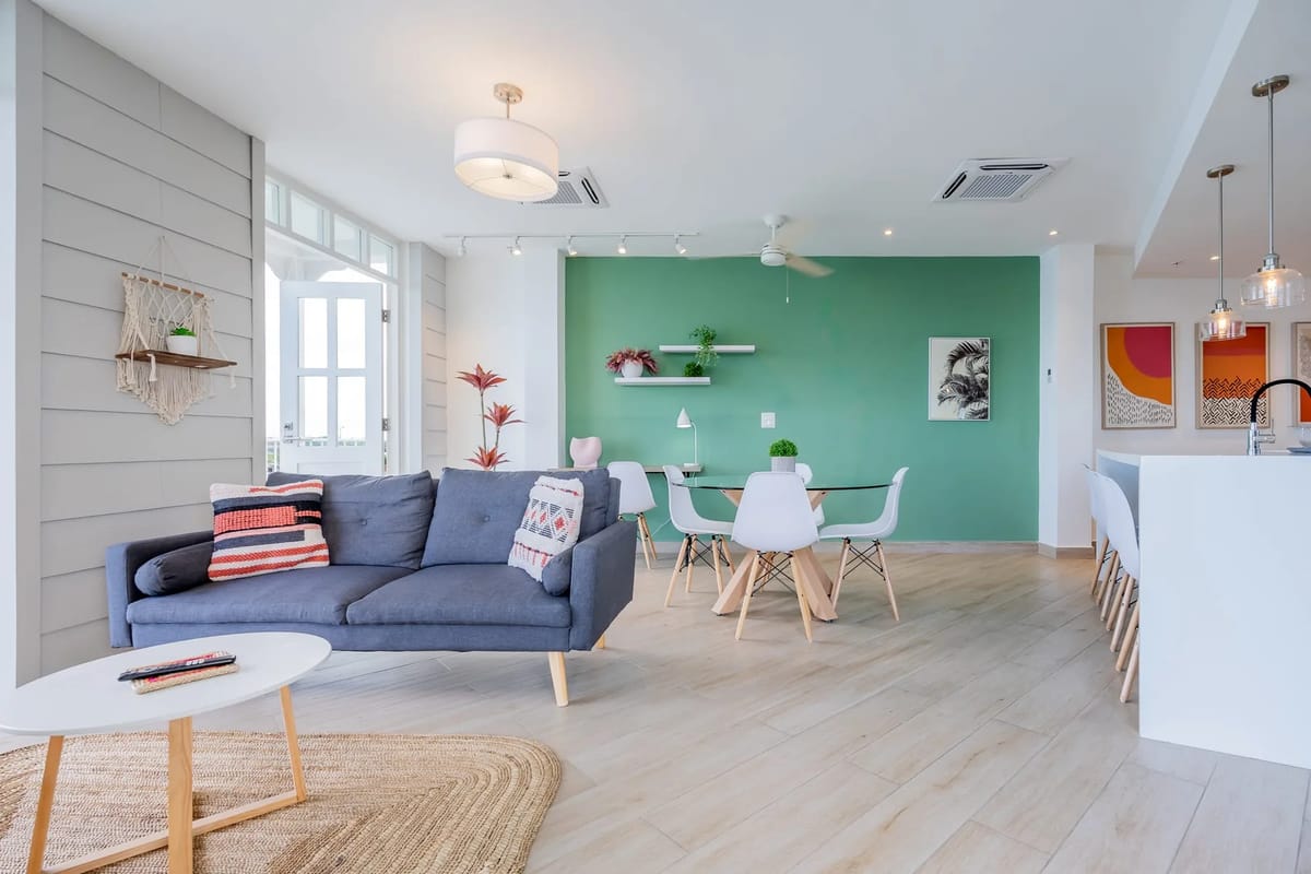 Roomy 1BR in Casco Antiguo w/ Balcony