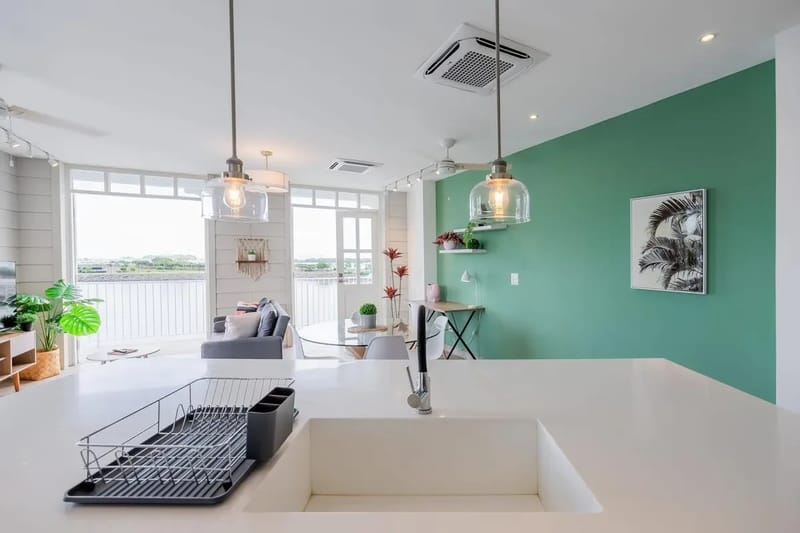 Roomy 1BR in Casco Antiguo w/ Balcony