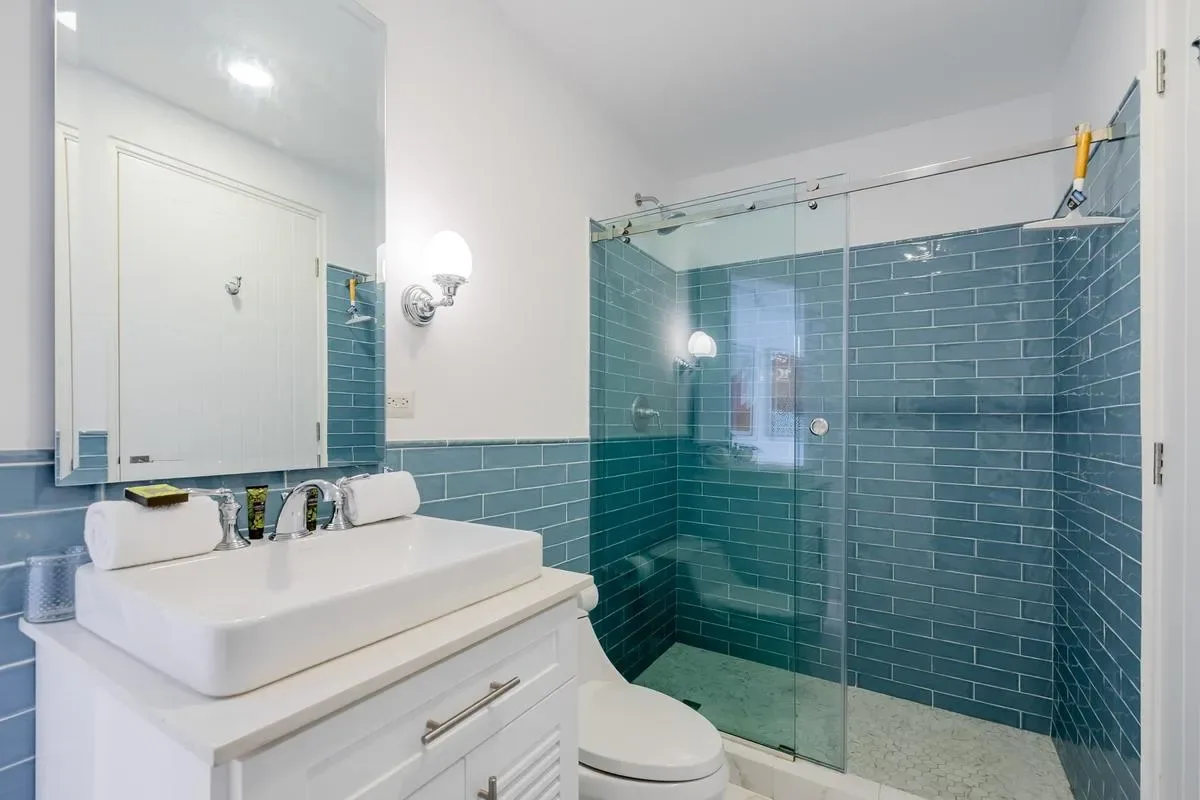 Roomy 1BR in Casco Antiguo w/ Balcony