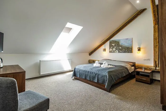 Púpava room, second floor