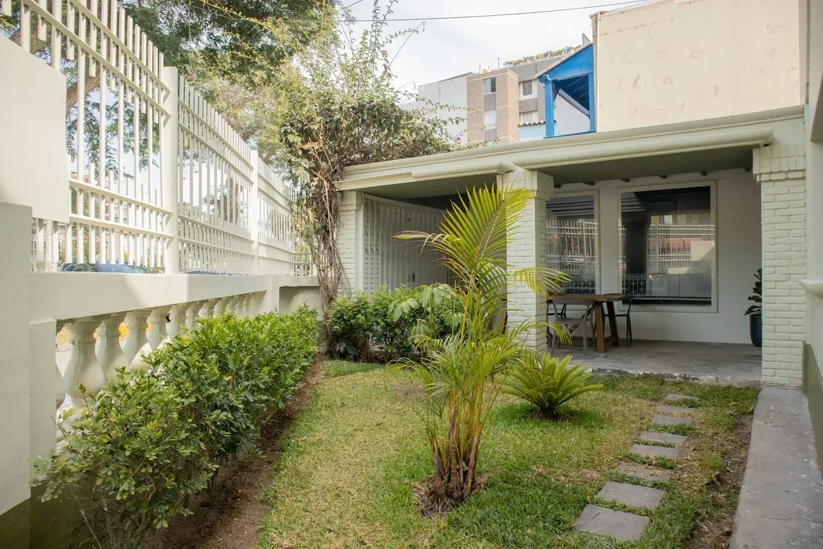 Impressive 5BR w/ Terrace in Miraflores