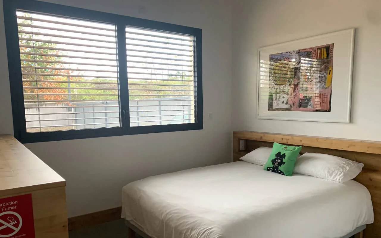 Room 4, double bed and storage bed
