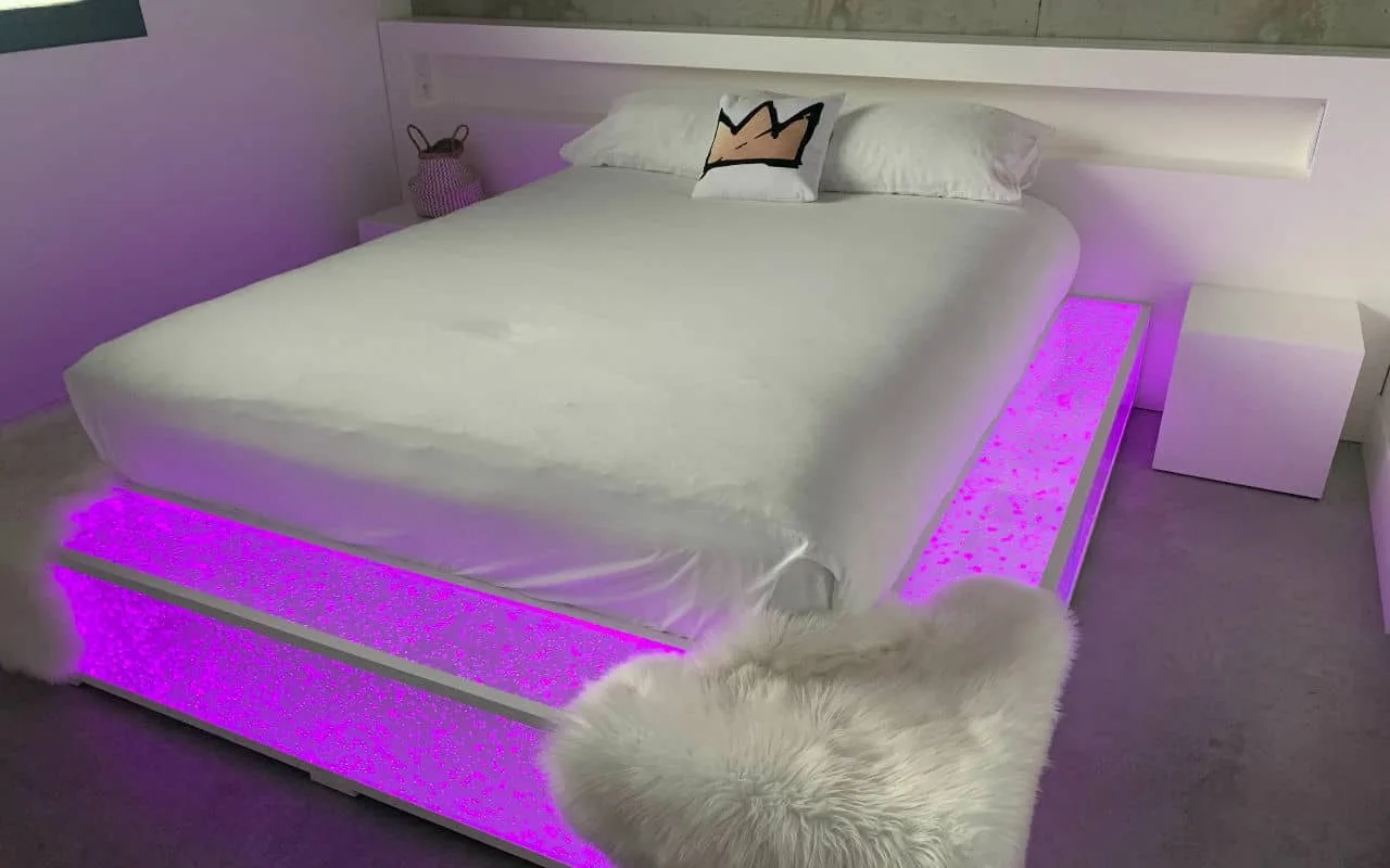 Room 7, ice-themed