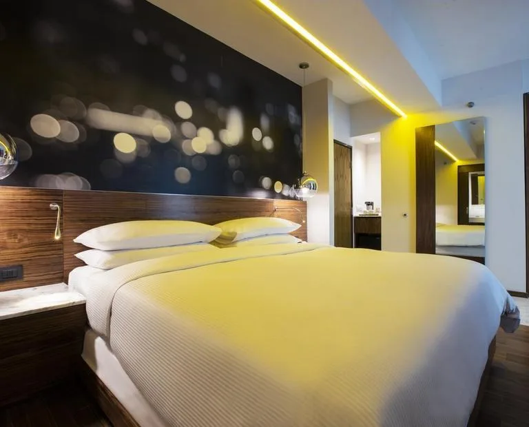 De Lujo King room