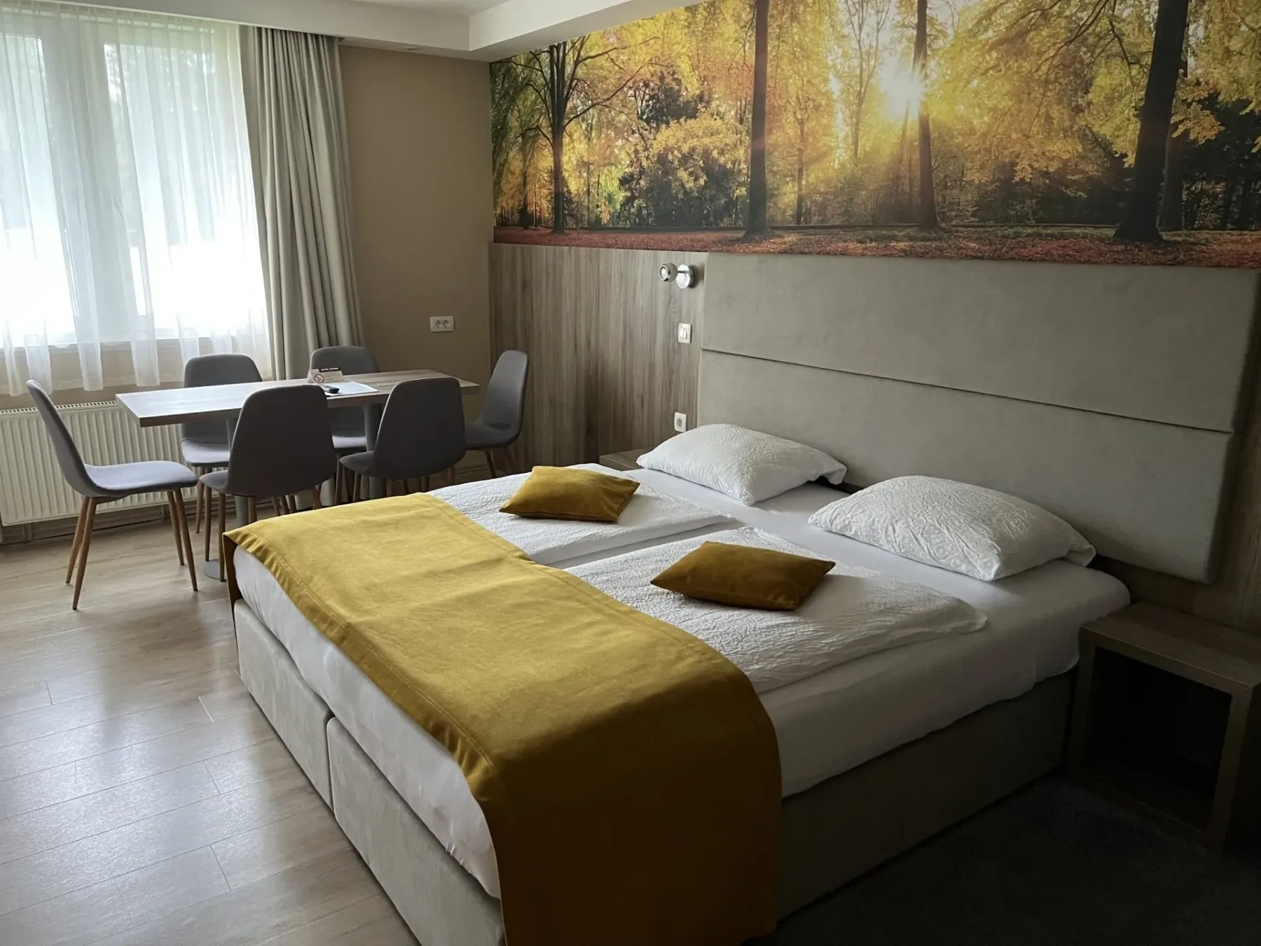 Guest room