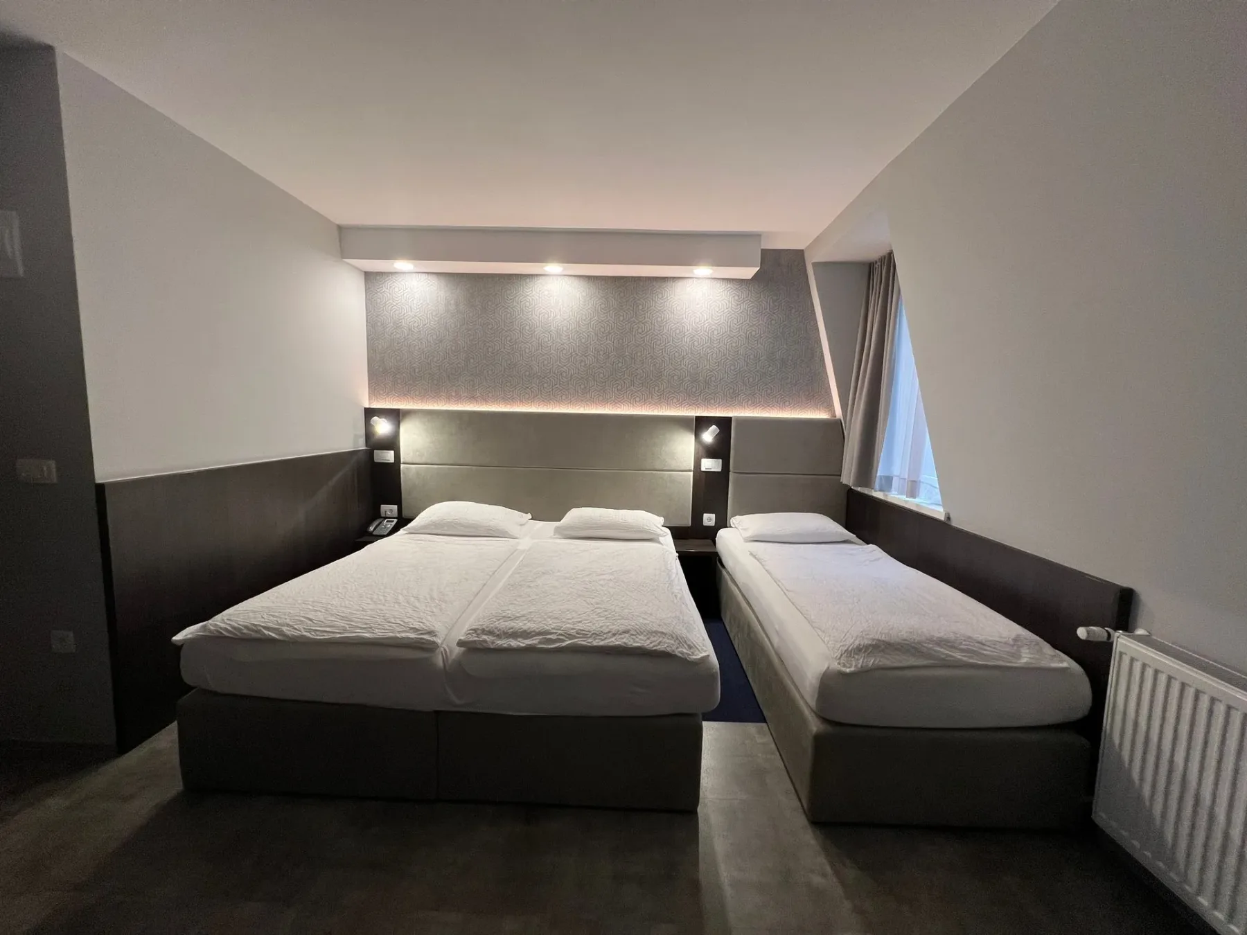 Triple room