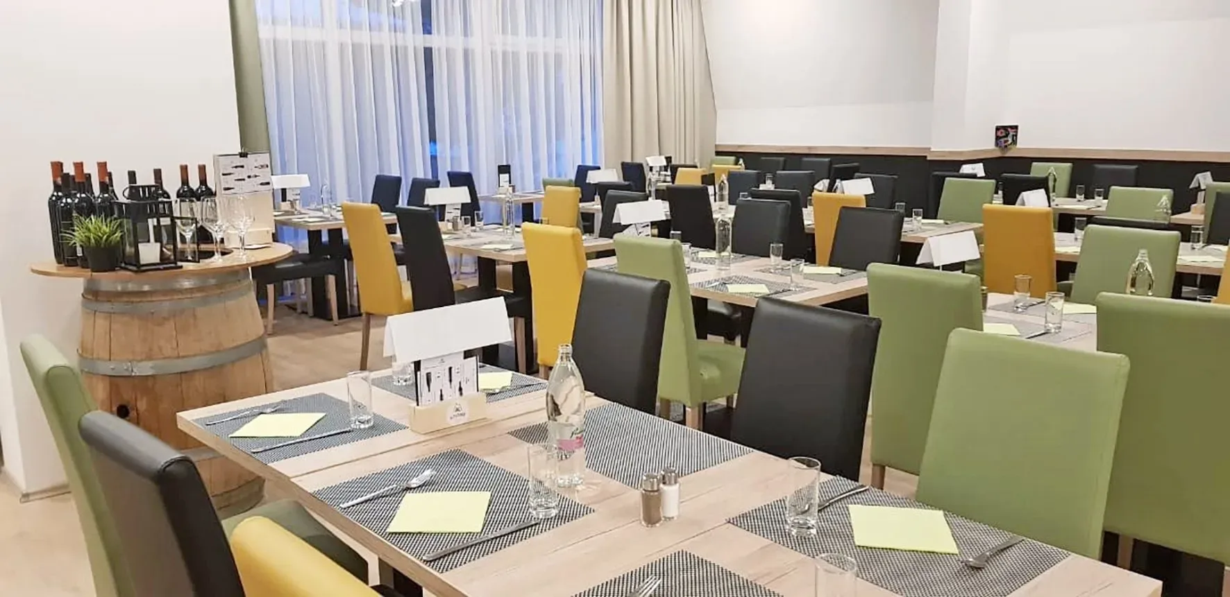 Hotel restaurant