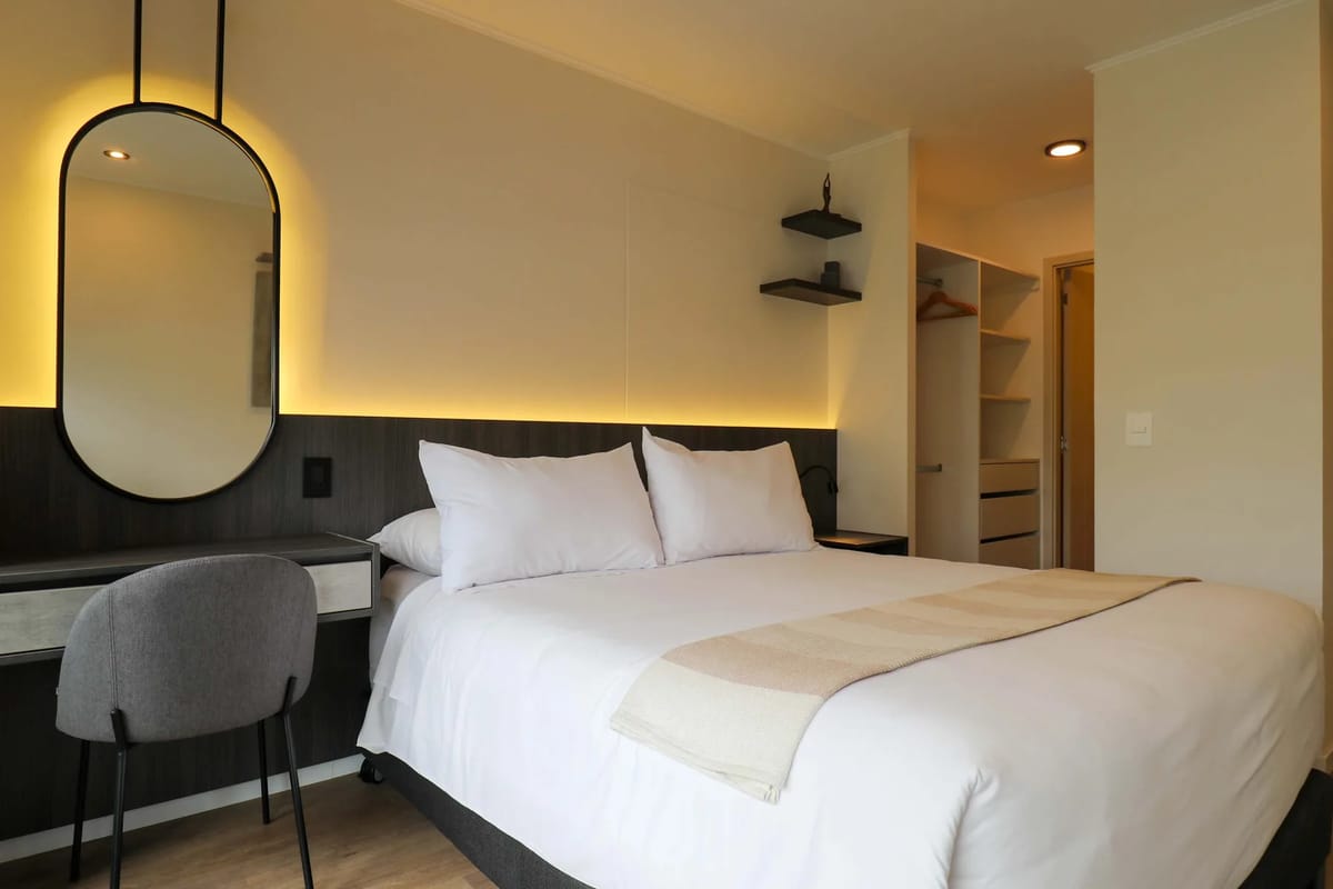 Elegant 2BR w/ Balcony Near Larcomar