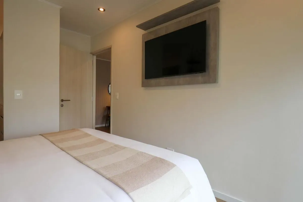 Elegant 2BR w/ Balcony Near Larcomar