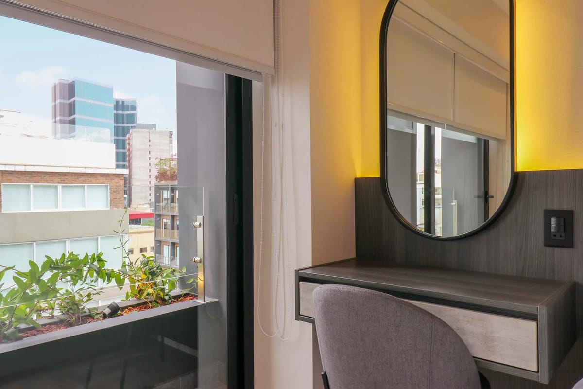 Elegant 2BR w/ Balcony Near Larcomar
