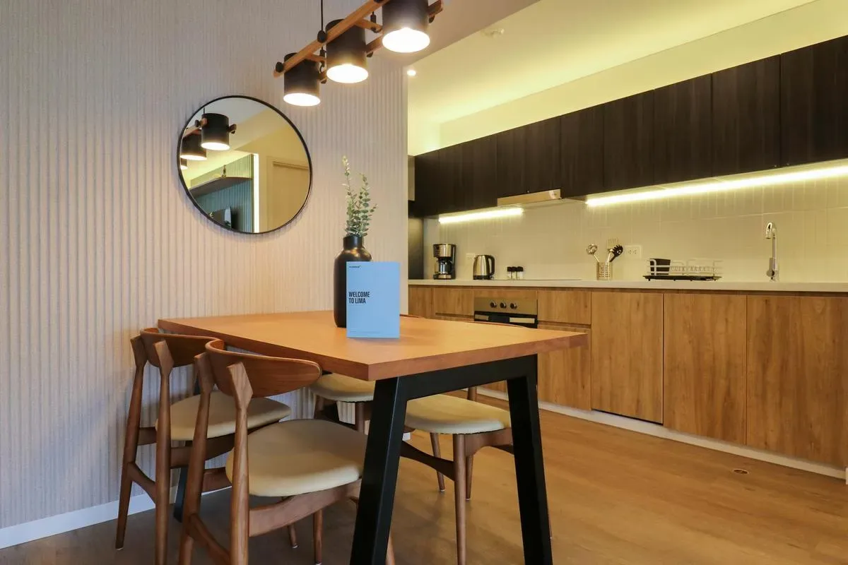 Elegant 2BR w/ Balcony Near Larcomar