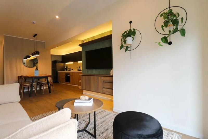 Elegant 2BR w/ Balcony Near Larcomar