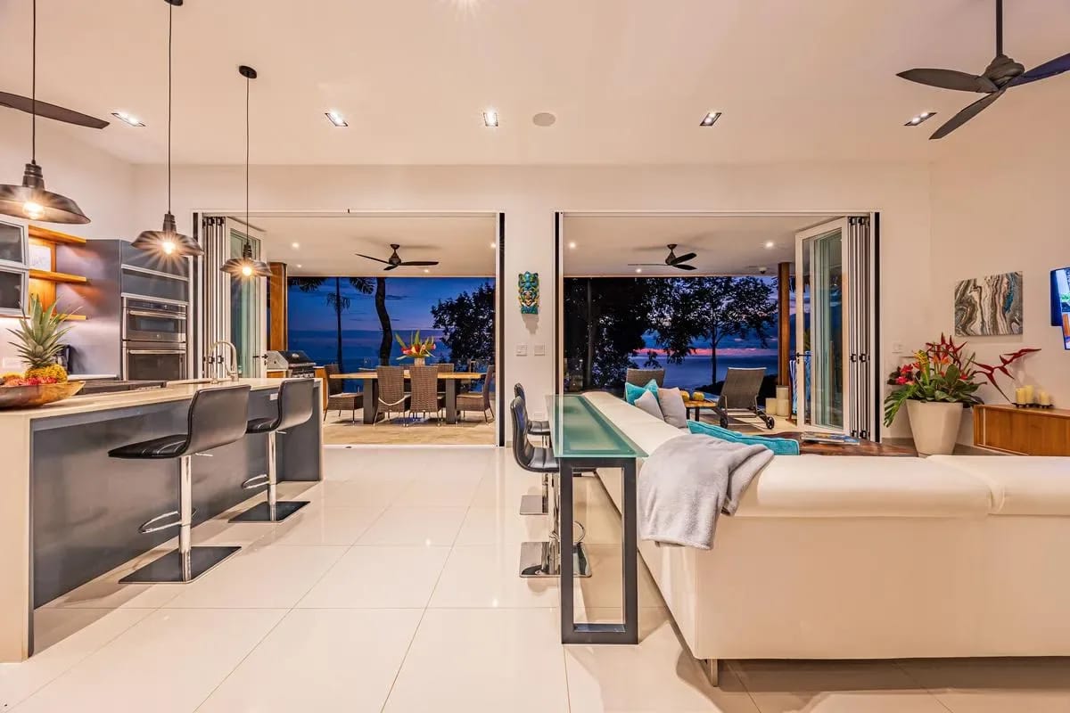 Luxury 3BR Rainforest Villa w/ Oceanview Pool