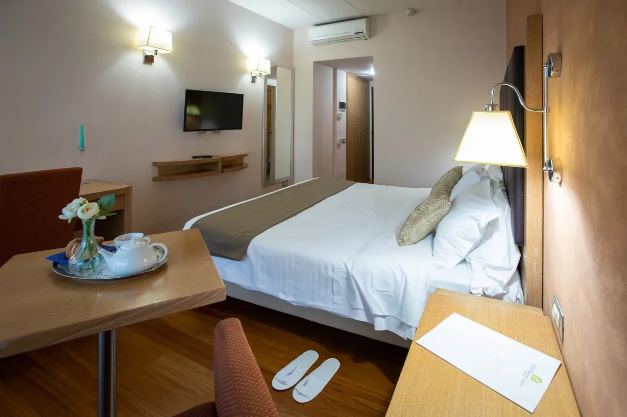 Habitación con cama king