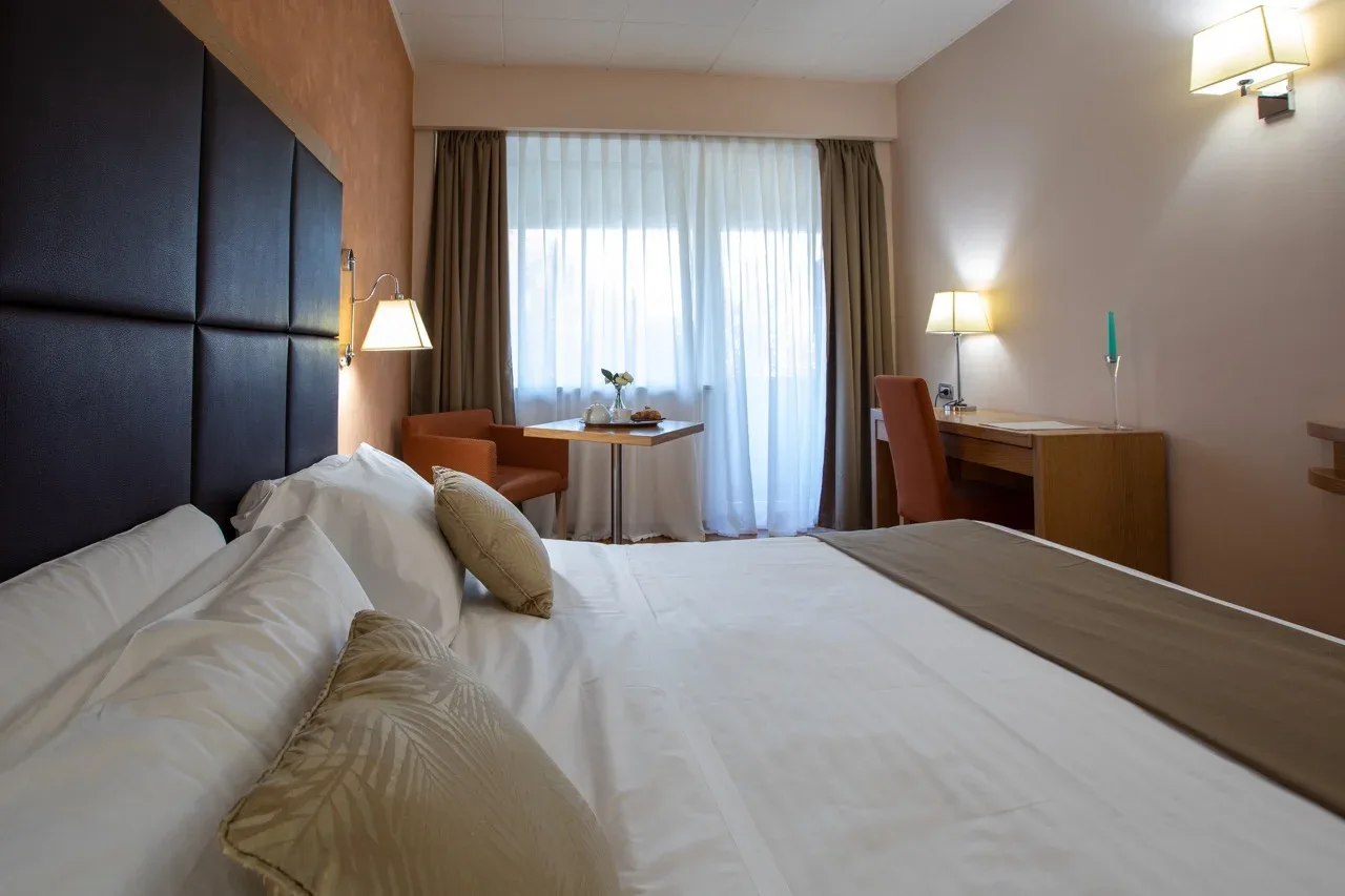 Habitación con cama king