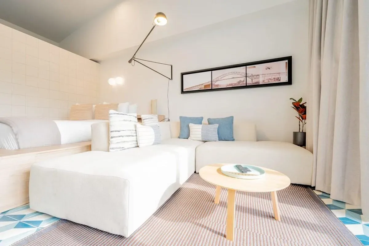 Luxury 1BR in Santa Ana
