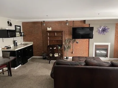 Room 1 kitchenette