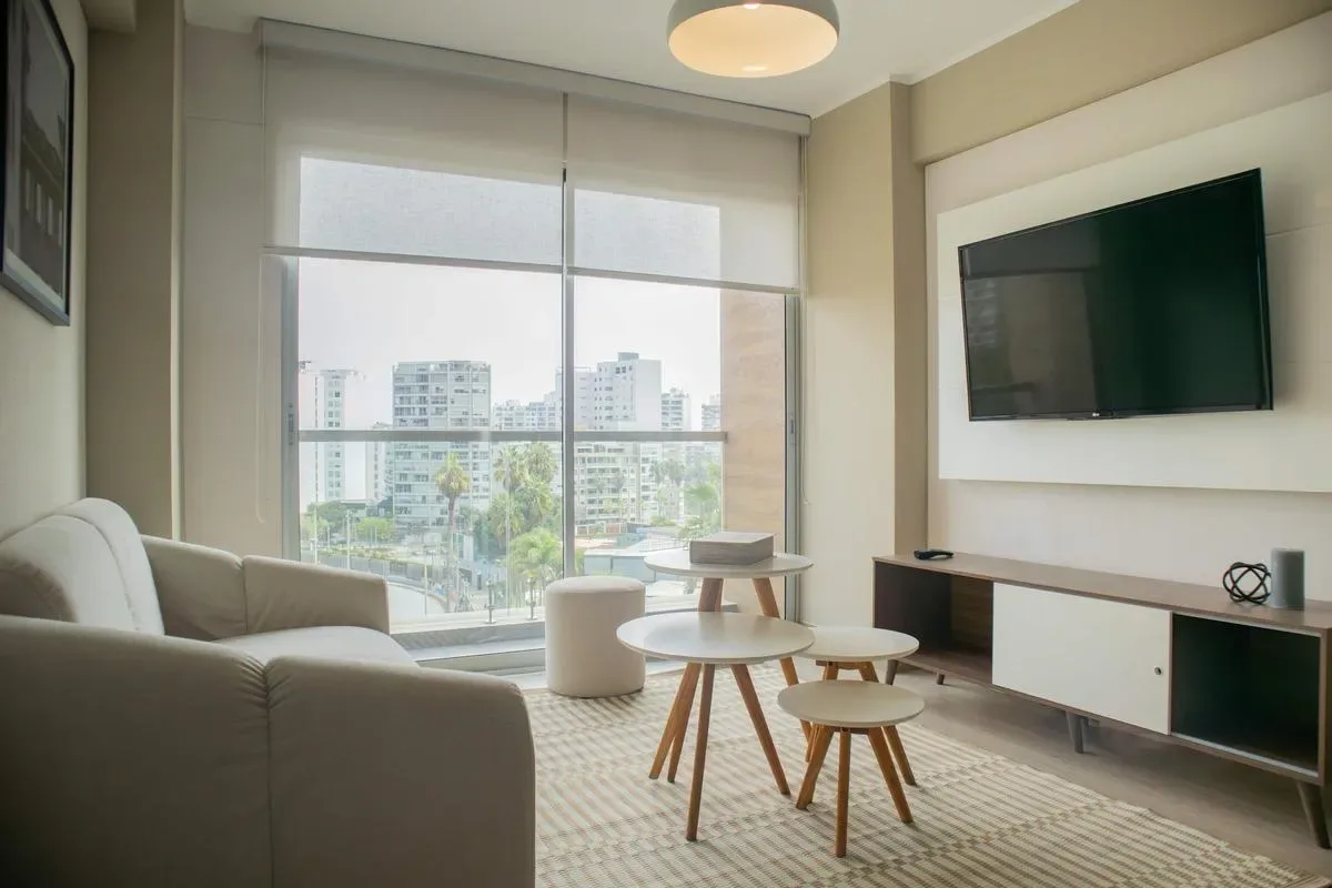 Contemporary 2BR w/ Balcony in Barranco