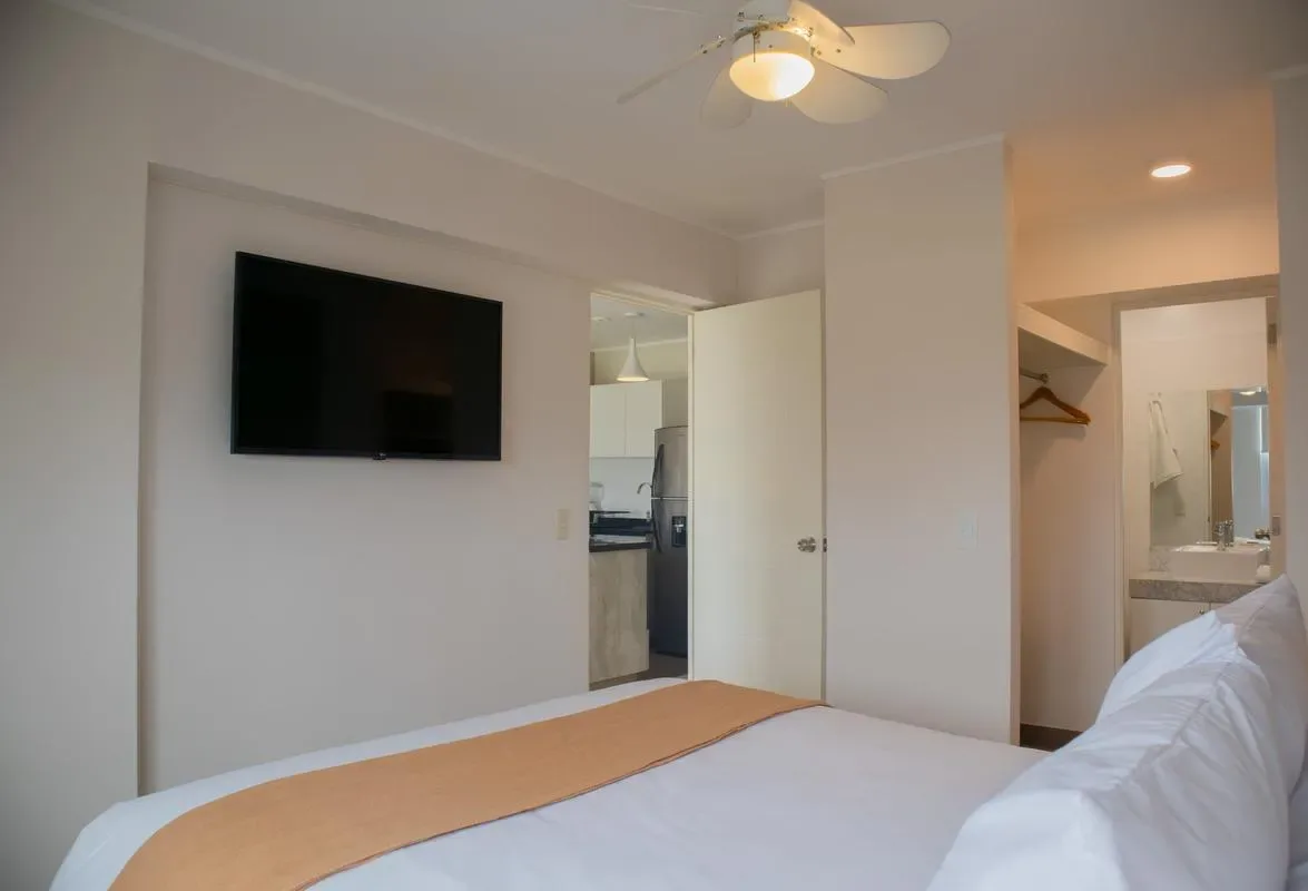 Contemporary 2BR w/ Balcony in Barranco