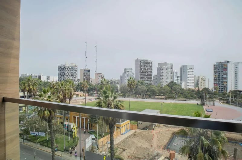 Contemporary 2BR w/ Balcony in Barranco
