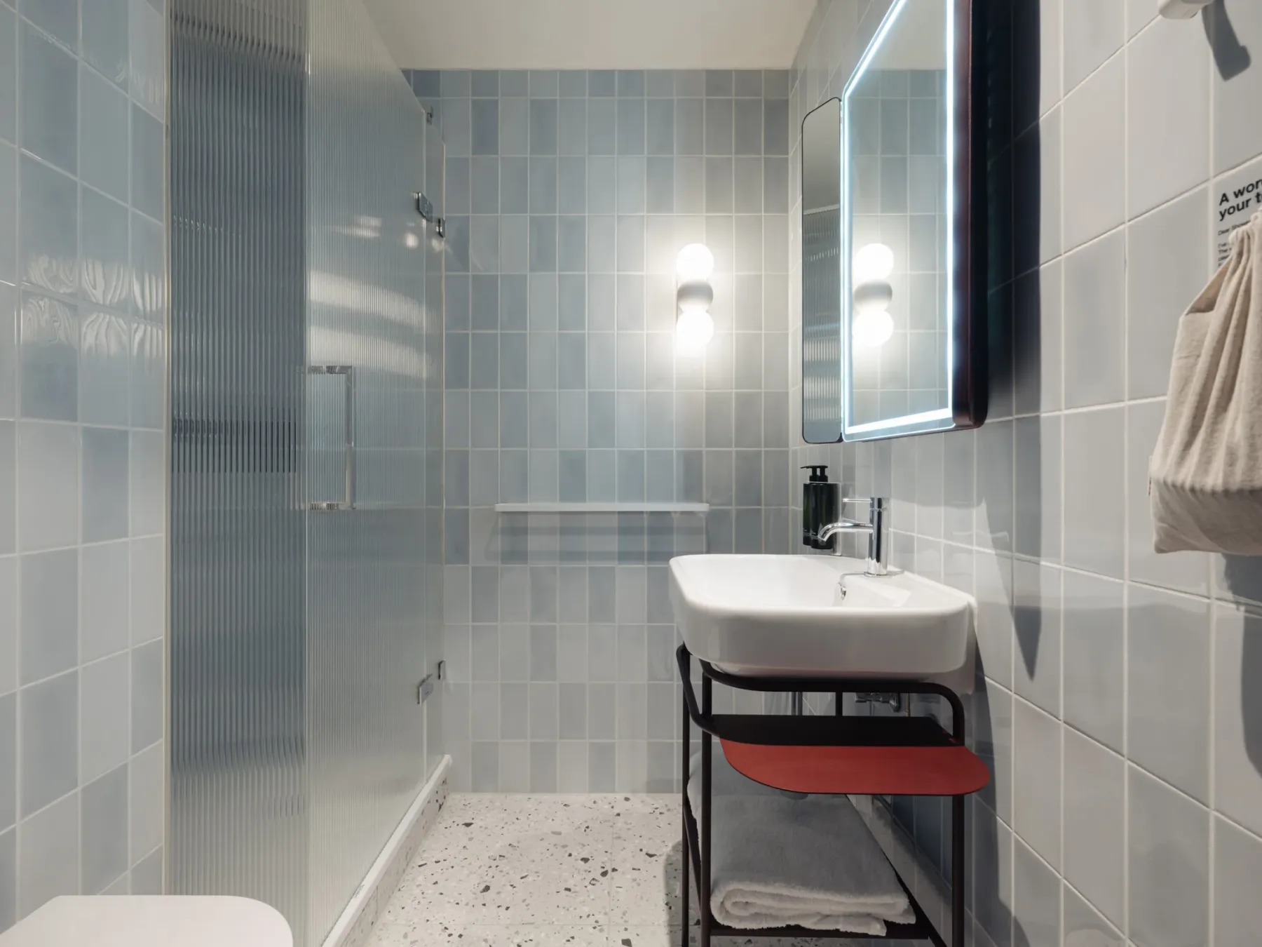 Big Double room bathroom