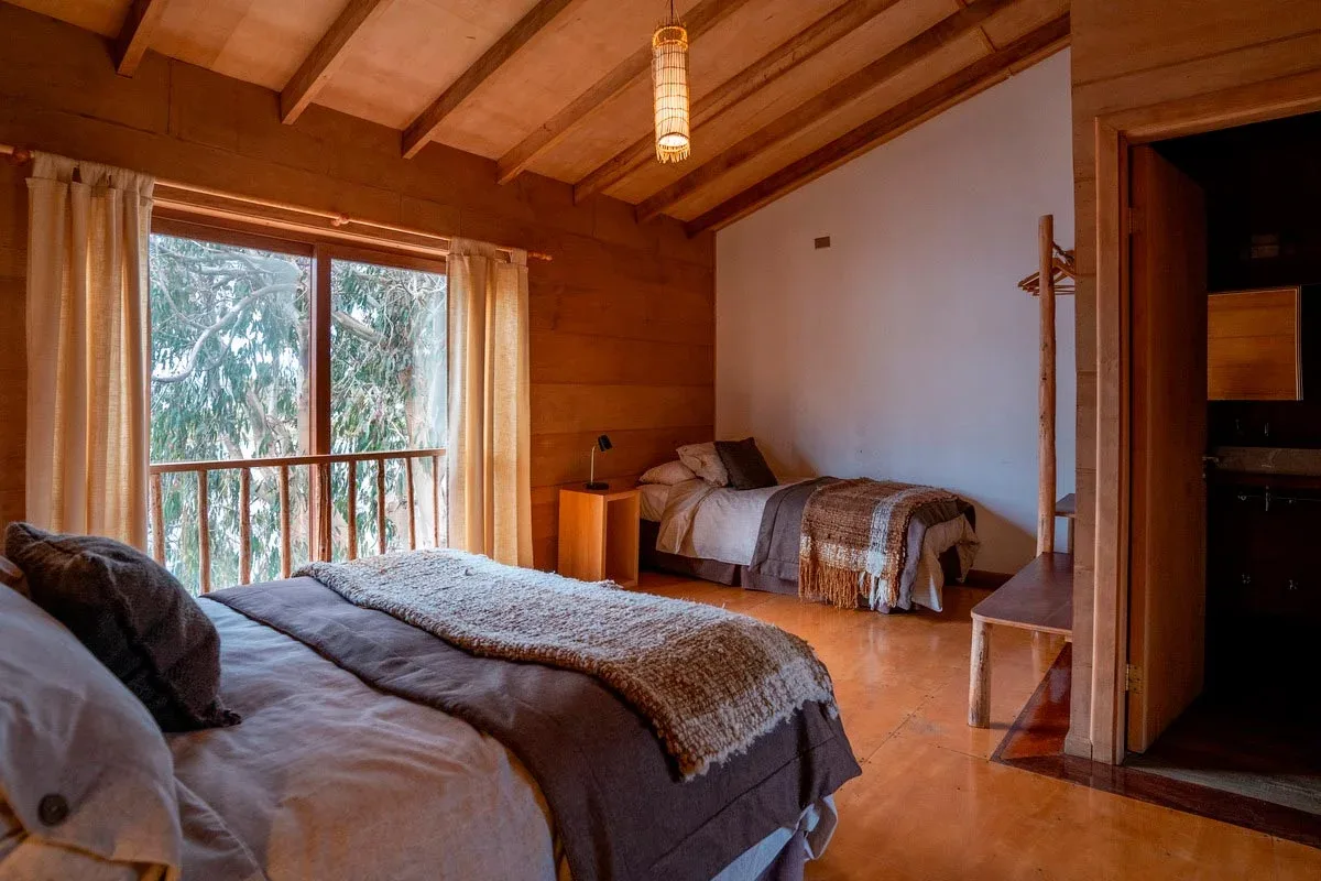 Quadruple room at Palafito Cucao Lodge