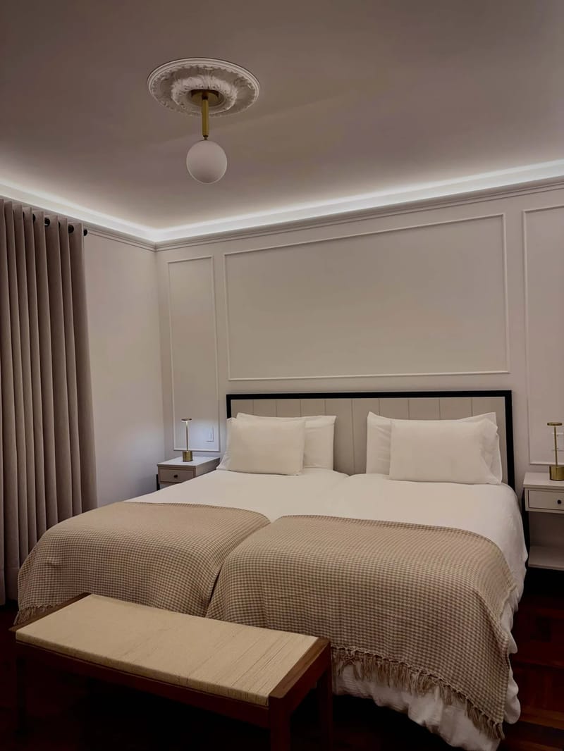 Bright Room in a Boutique Hotel w/ Breakfast