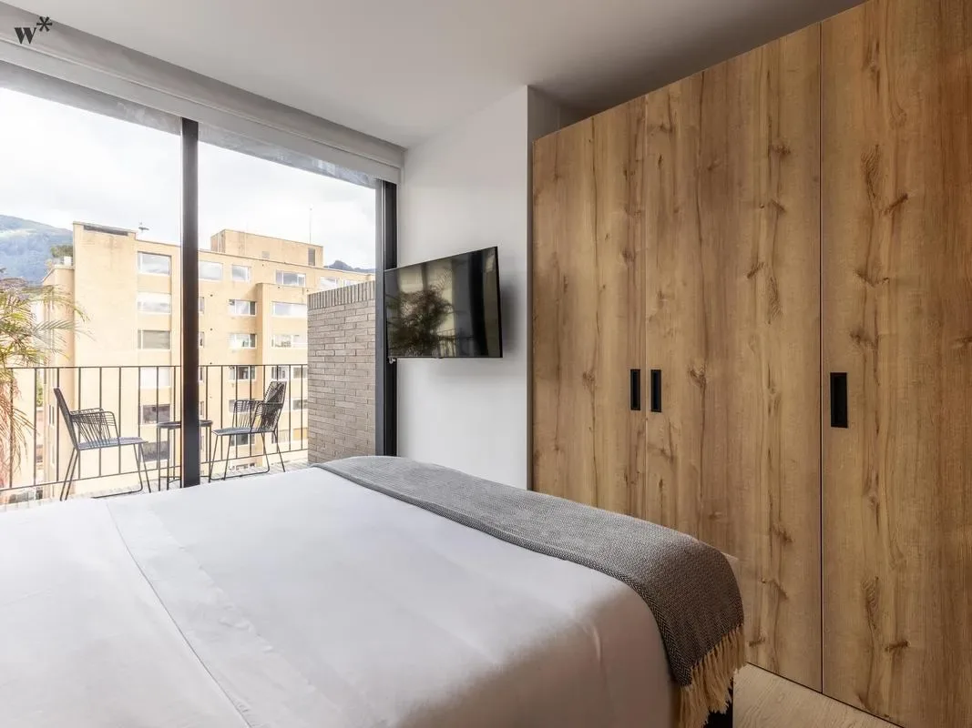 Chic Loft in Zona T w/ Balcony