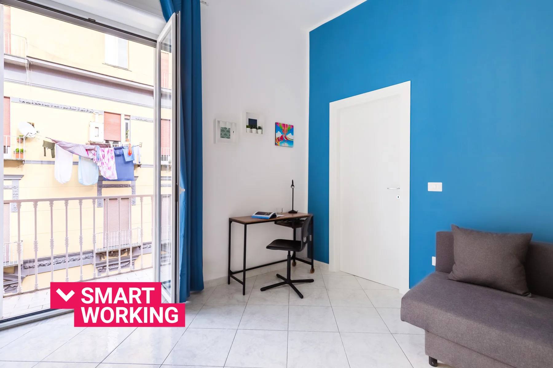 White&Blue Apartment at Sanità
