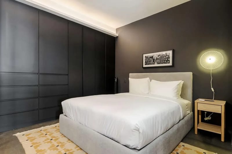 Well-Appointed 2BR w/ Balcony in Tabacalera