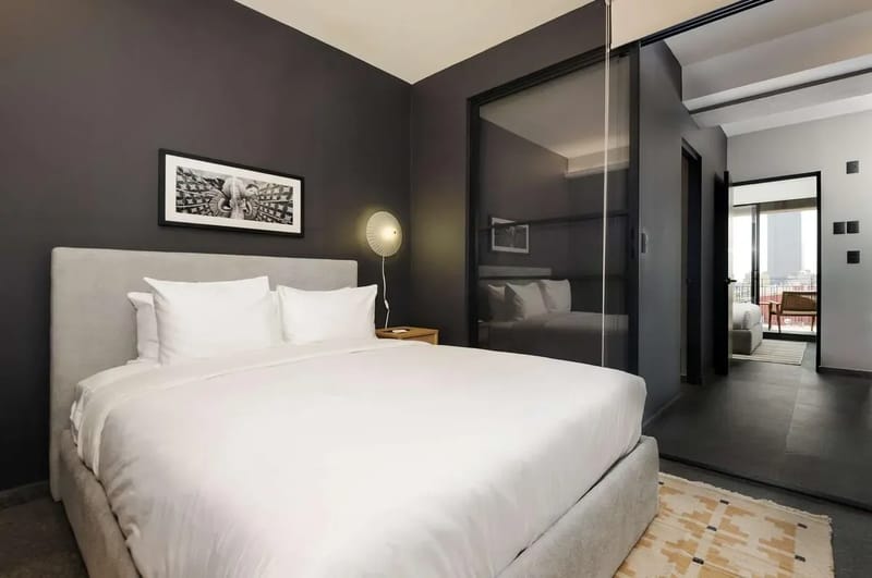 Well-Appointed 2BR w/ Balcony in Tabacalera